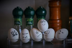 11 avgörande pusselbitar för ett bra framgångsrikt ledarskap 2 olika känslo-yttringar